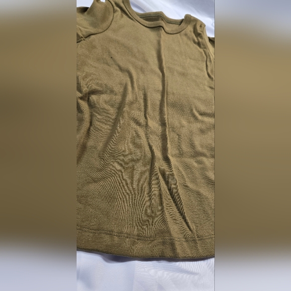 Handmade Olive green Childerns t shirt - Picture 2 of 3